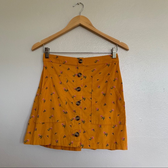 American Eagle Outfitters Dresses & Skirts - American Eagle Outfitters Mini Skirt Small